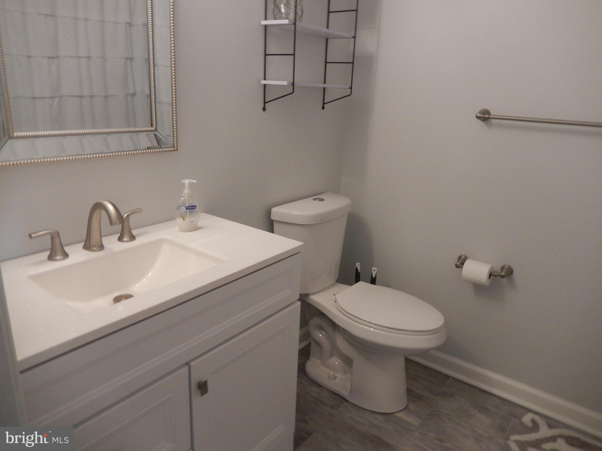 3209 Kilburn Road Philadelphia, PA 19114 - Photo 24 of 29 Hall Bath
