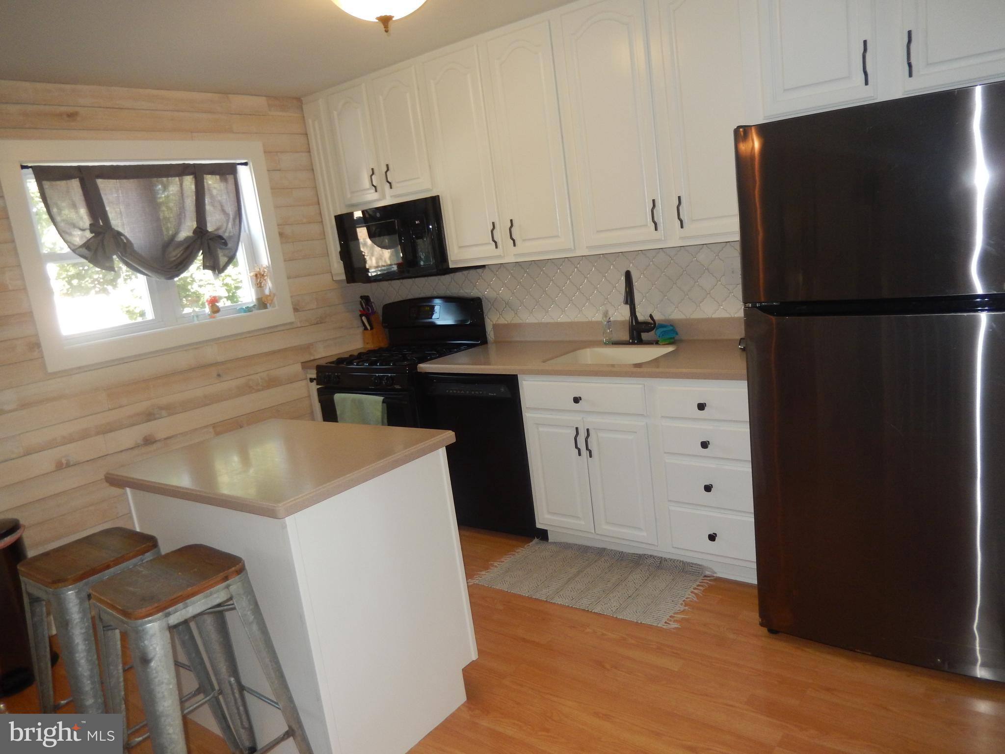 3209 Kilburn Road Philadelphia, PA 19114 - Photo 6 of 29 Kitchen