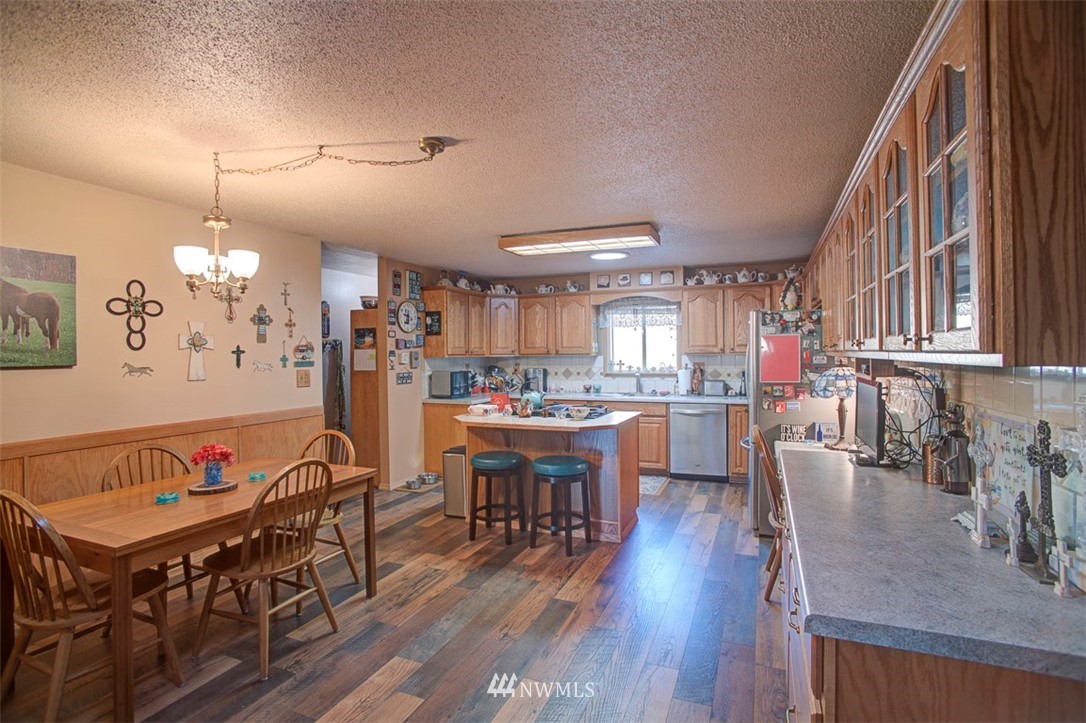 3011 Rozewood Drive Northeast Bremerton, WA 98310 - Photo 11 of 24 Gallery Image 11