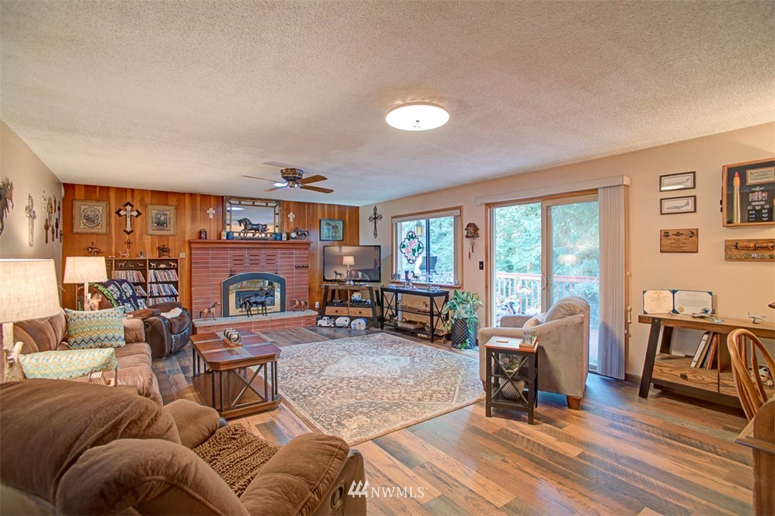 3011 Rozewood Drive Northeast Bremerton, WA 98310 - Photo 14 of 24 Gallery Image 14