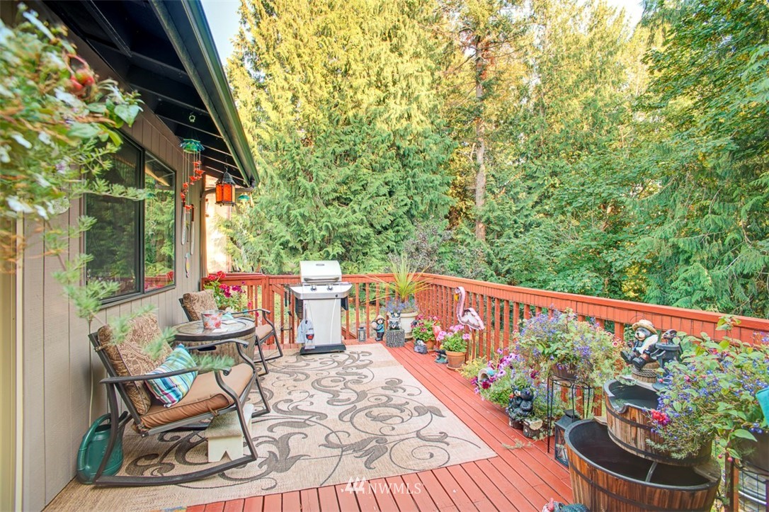3011 Rozewood Drive Northeast Bremerton, WA 98310 - Photo 17 of 24 Gallery Image 17