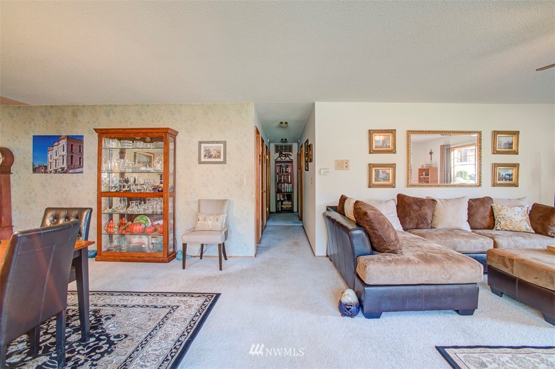 3011 Rozewood Drive Northeast Bremerton, WA 98310 - Photo 6 of 24 Gallery Image 6
