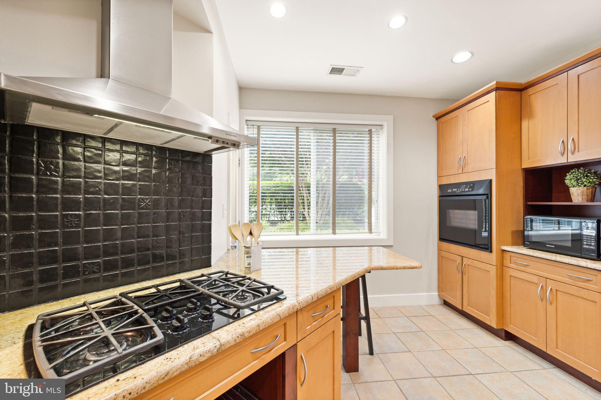 11428 Orchard Lane Reston, VA 20190 - Photo 12 of 59