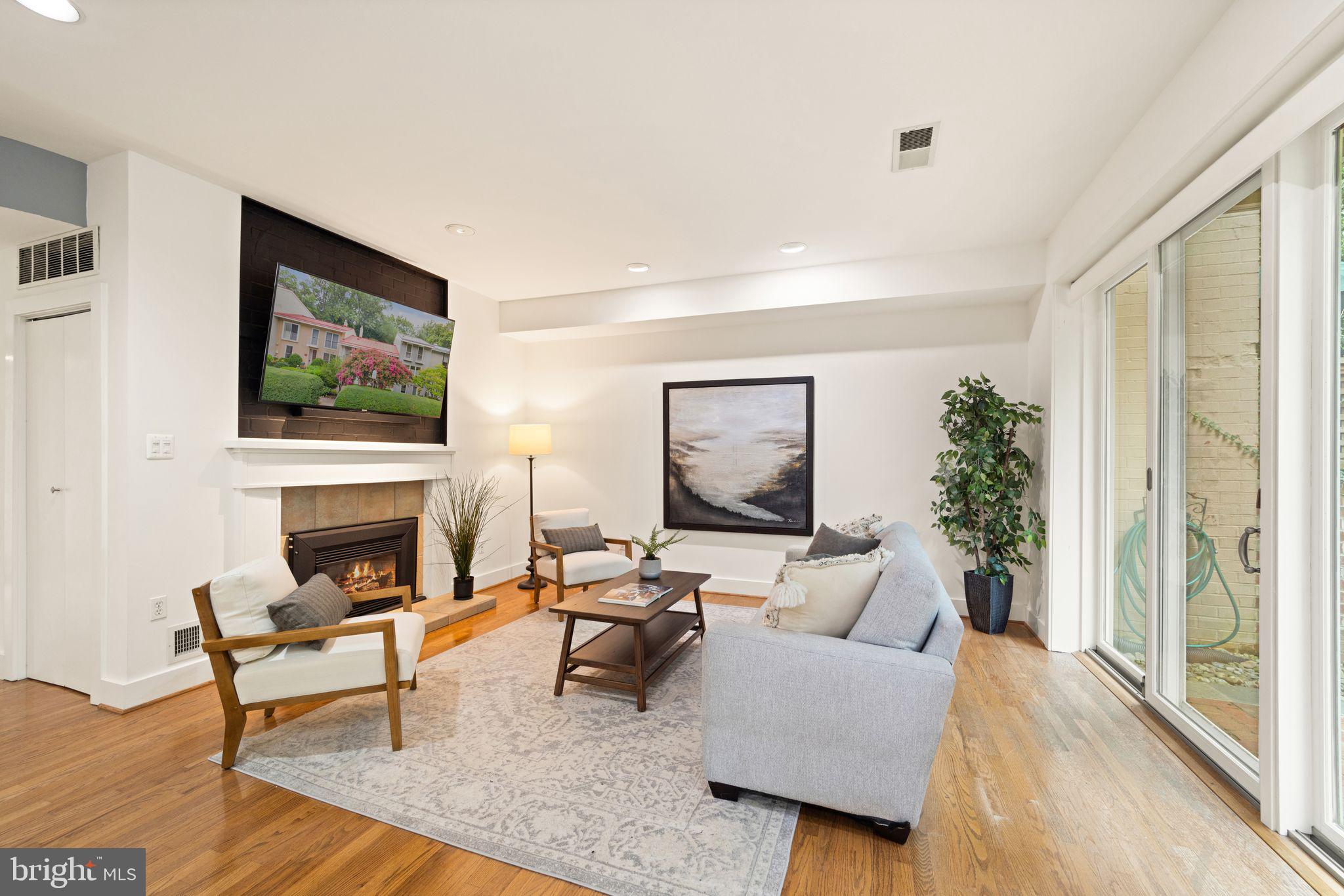 11428 Orchard Lane Reston, VA 20190 - Photo 18 of 59