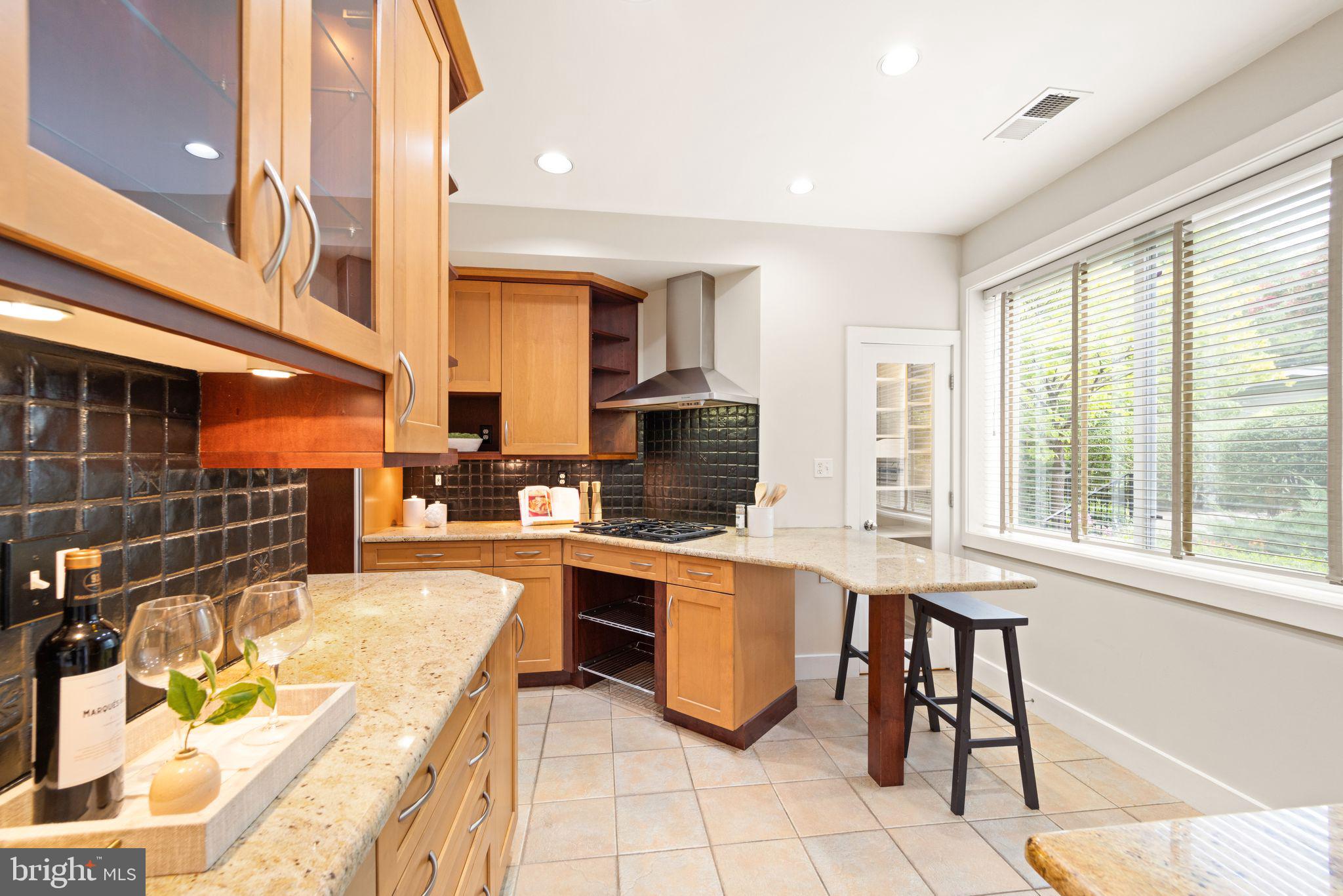 11428 Orchard Lane Reston, VA 20190 - Photo 9 of 59