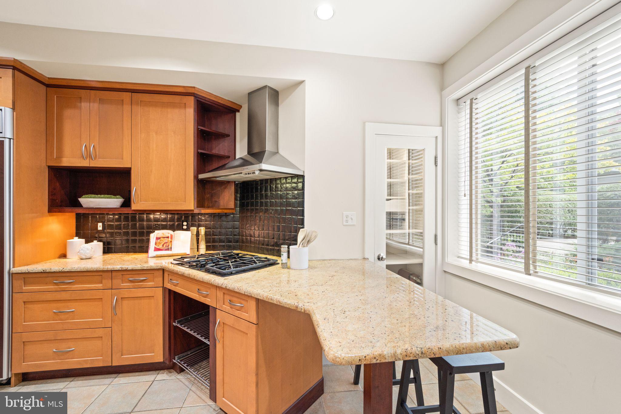 11428 Orchard Lane Reston, VA 20190 - Photo 10 of 59