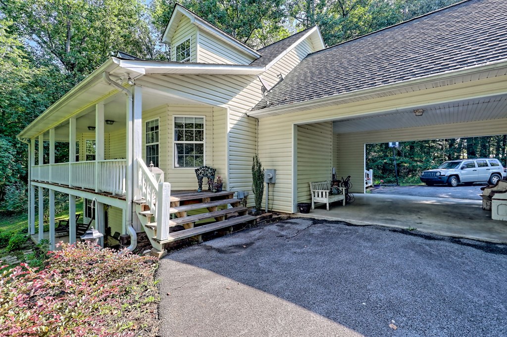 5221 Pine Crest Road Young Harris, GA 30582 - Photo 3 of 59 Gallery Image 3