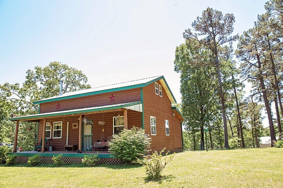 1830 Colburn Cabool, MO 65689 - Photo 1 of 1 3