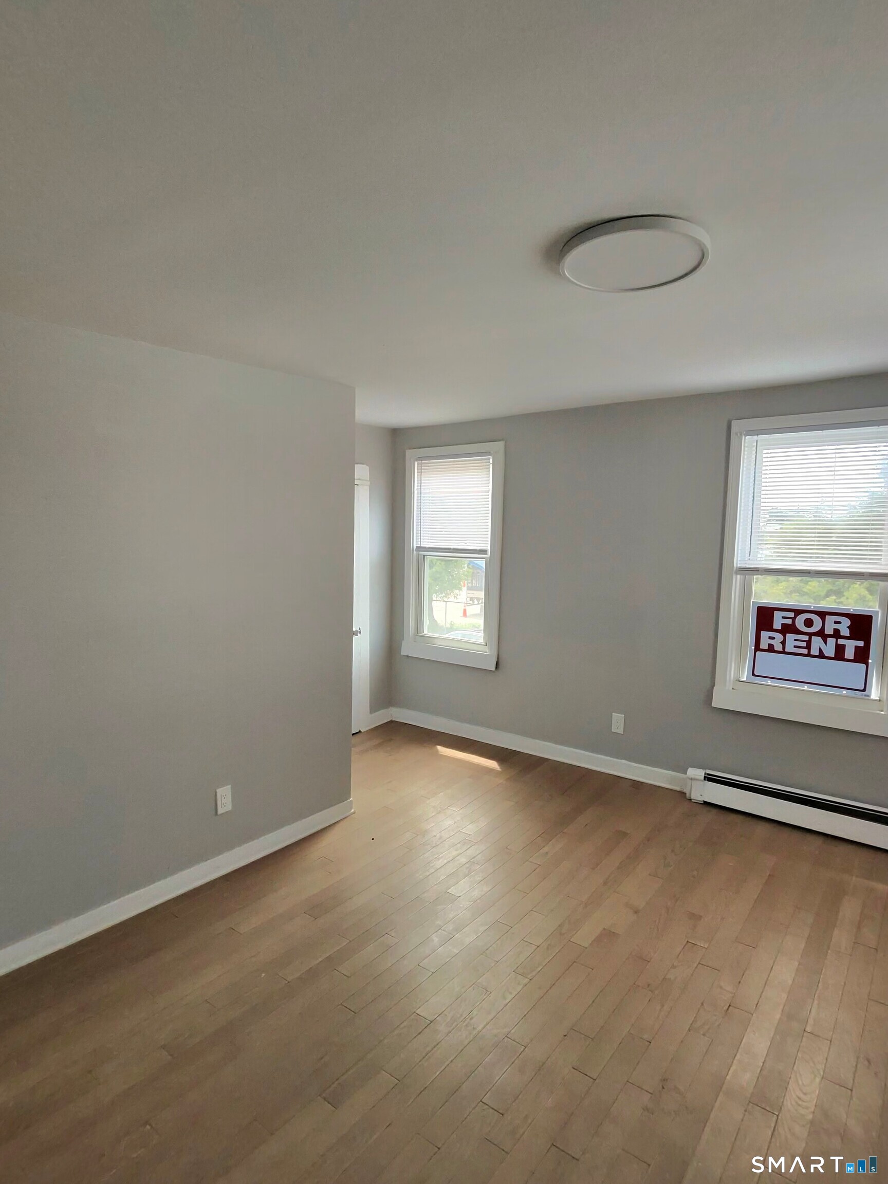 982 Pembroke Street, Unit 2L Bridgeport, CT 06608 - Photo 7 of 13 Bedroom 2