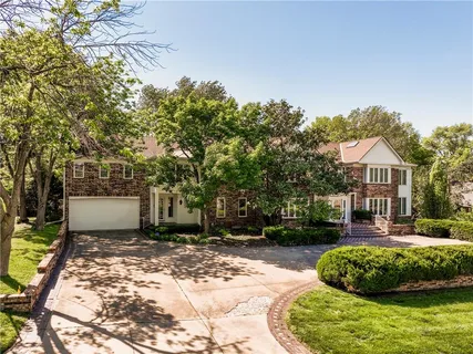 $1,500,000 | 8616 Cedar Drive, Prairie Village, KS 66207