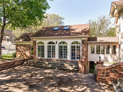 $1,500,000 | 8616 Cedar Drive, Prairie Village, KS 66207