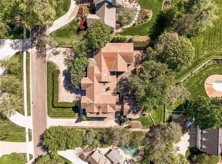 $1,500,000 | 8616 Cedar Drive, Prairie Village, KS 66207