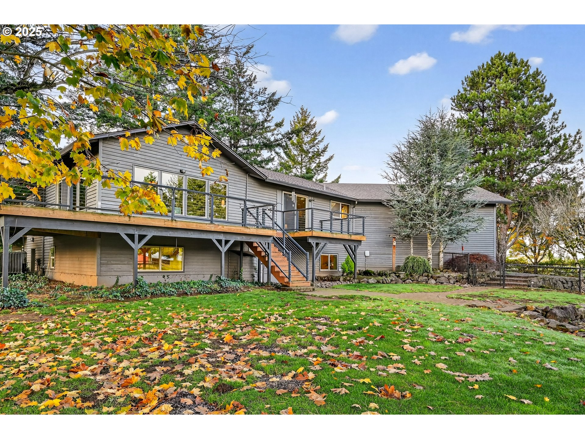 37902 Southeast Porter Road Estacada, OR 97023 - Photo 3 of 48 a front view of a house with garden