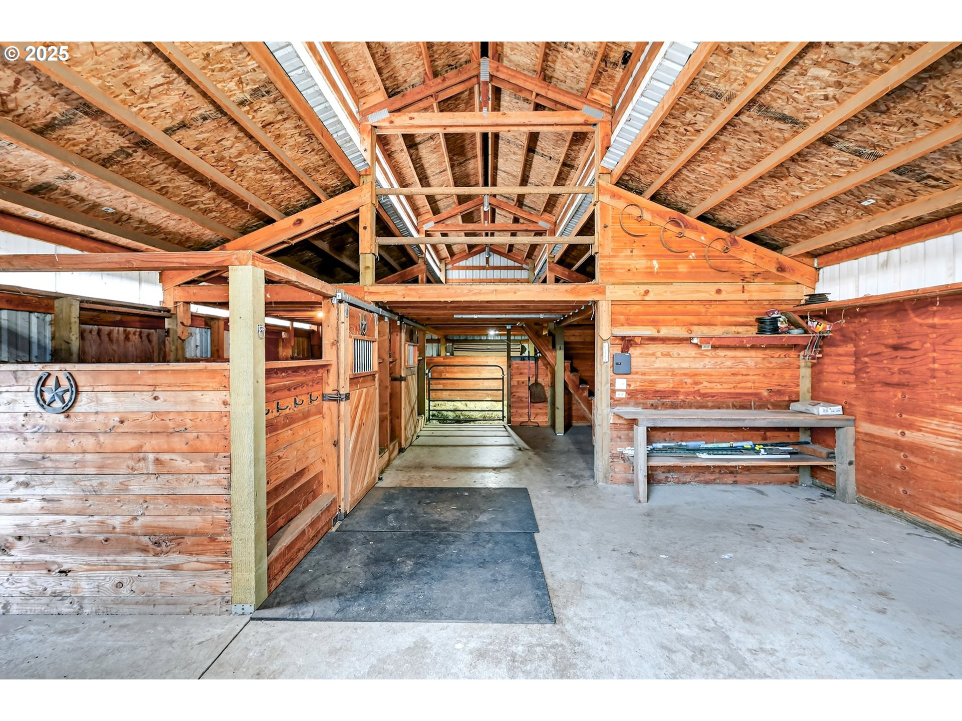 37902 Southeast Porter Road Estacada, OR 97023 - Photo 31 of 48 a view of entryway
