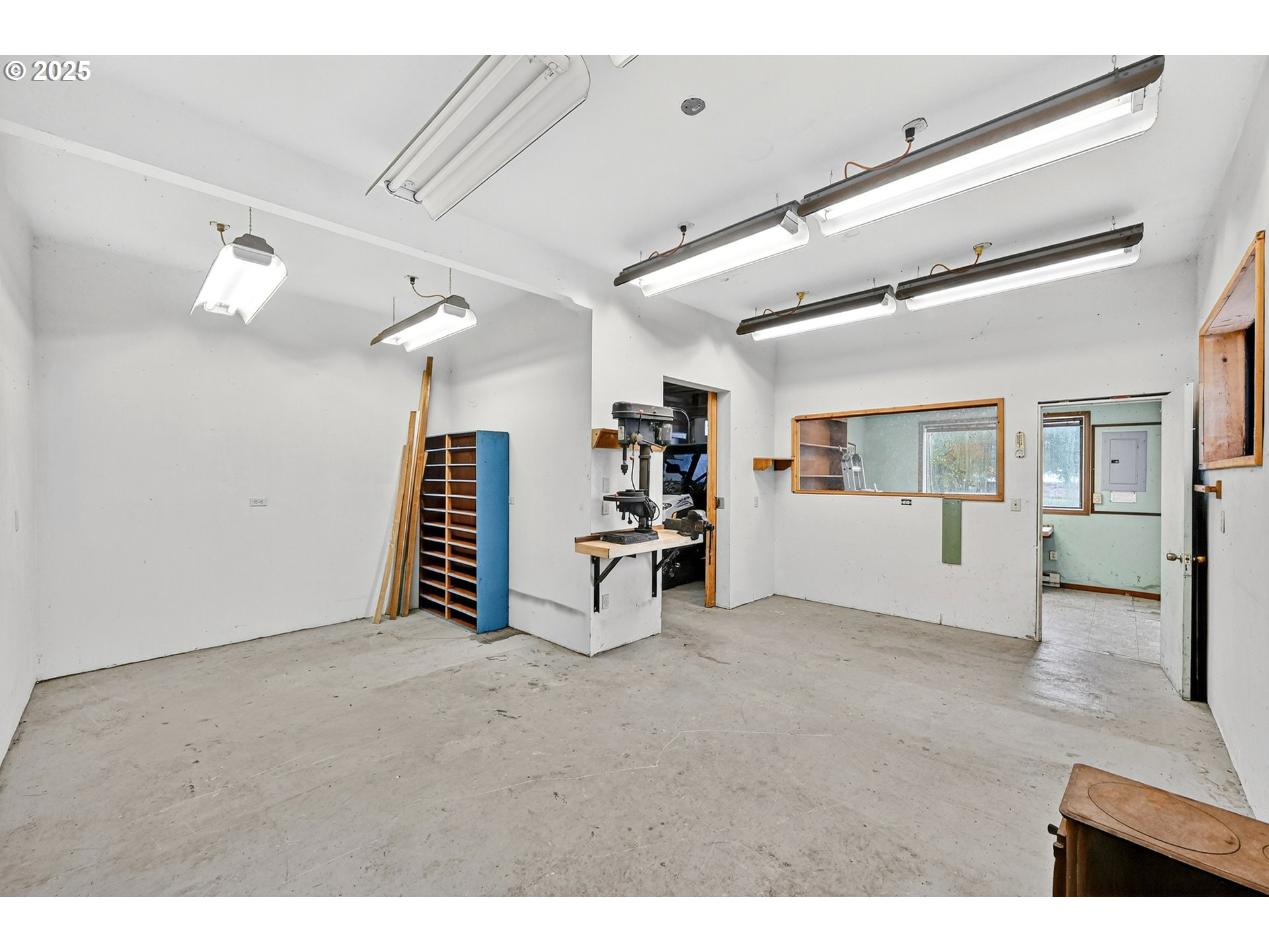 37902 Southeast Porter Road Estacada, OR 97023 - Photo 41 of 48 a view of an empty room and workspace