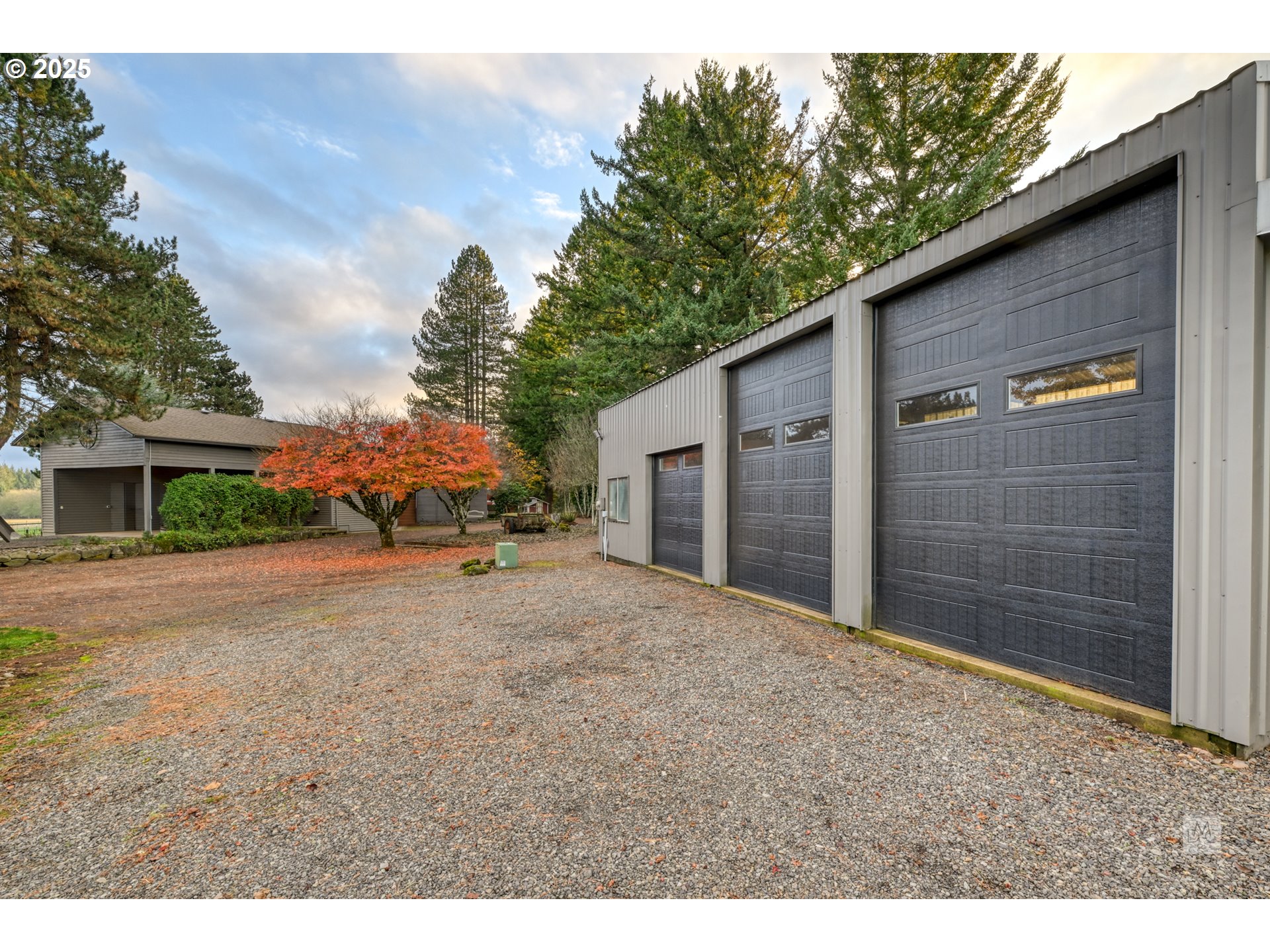 37902 Southeast Porter Road Estacada, OR 97023 - Photo 42 of 48 a backyard of a house with lots of green space