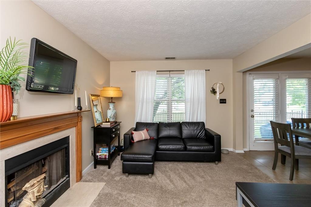 13195 Knoll Ridge Fishers, IN 46038 - Photo 14 of 25 Gallery Image 14