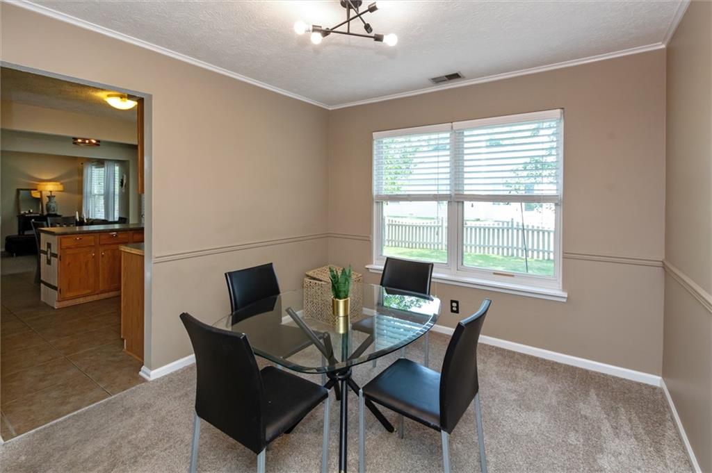 13195 Knoll Ridge Fishers, IN 46038 - Photo 5 of 25 Gallery Image 5