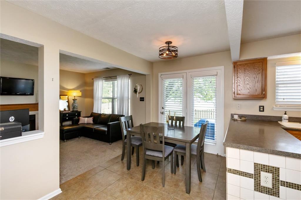 13195 Knoll Ridge Fishers, IN 46038 - Photo 10 of 25 Gallery Image 10
