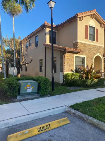 $479,500 | 9365 West 33rd Avenue, Hialeah, FL 33018