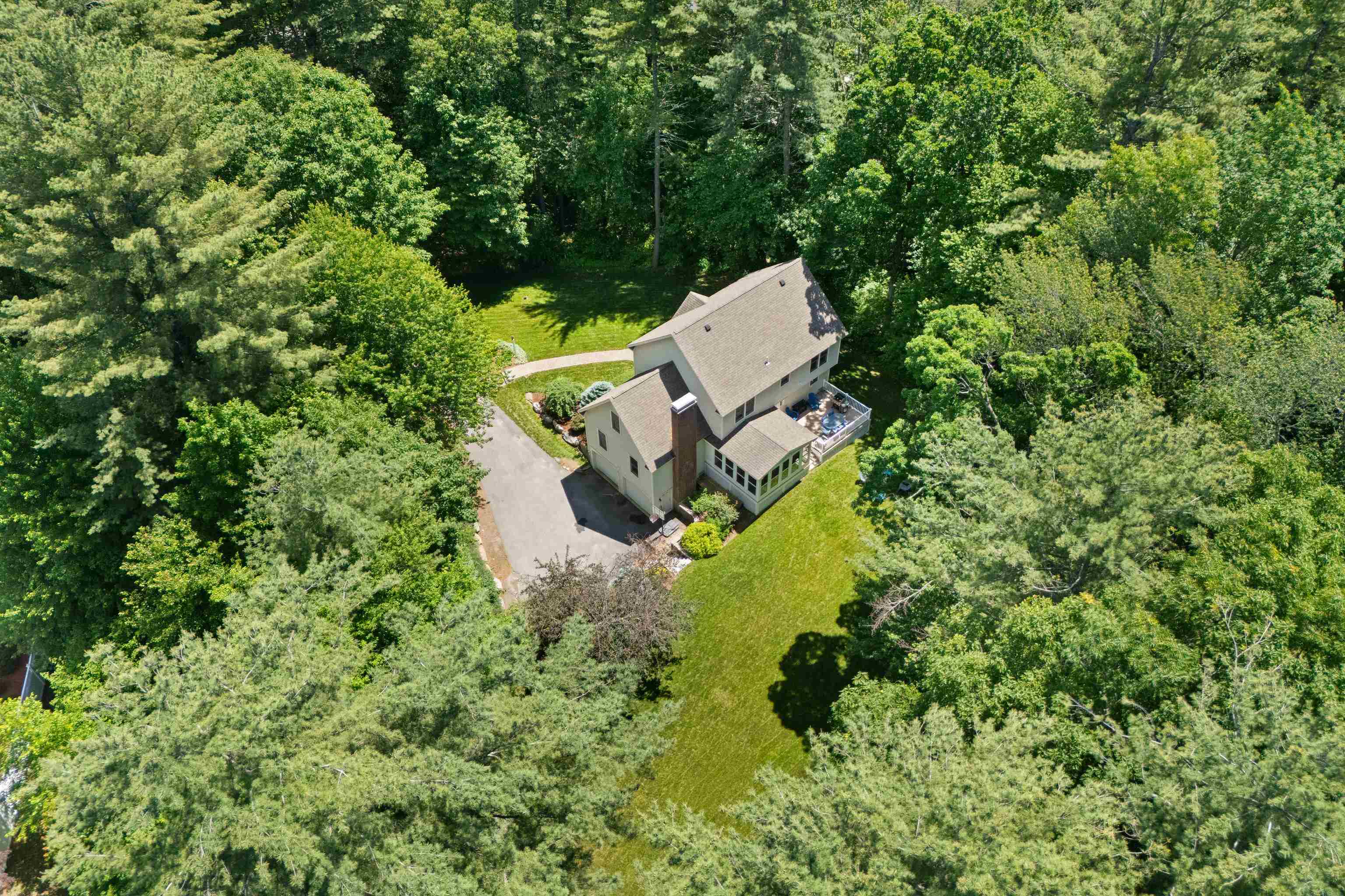 7 Premier Drive Londonderry, NH 03053 - Photo 10 of 56 Gallery Image 10