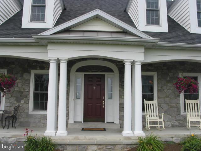 450 Fairview Road Lititz, PA 17543 - Photo 2 of 32