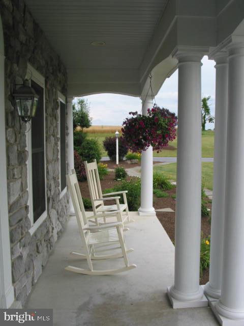 450 Fairview Road Lititz, PA 17543 - Photo 3 of 32