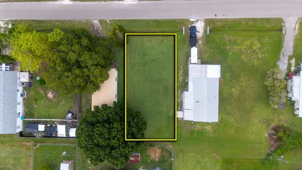 $29,900 | 1222 Chobee Street, Okeechobee, FL 34974