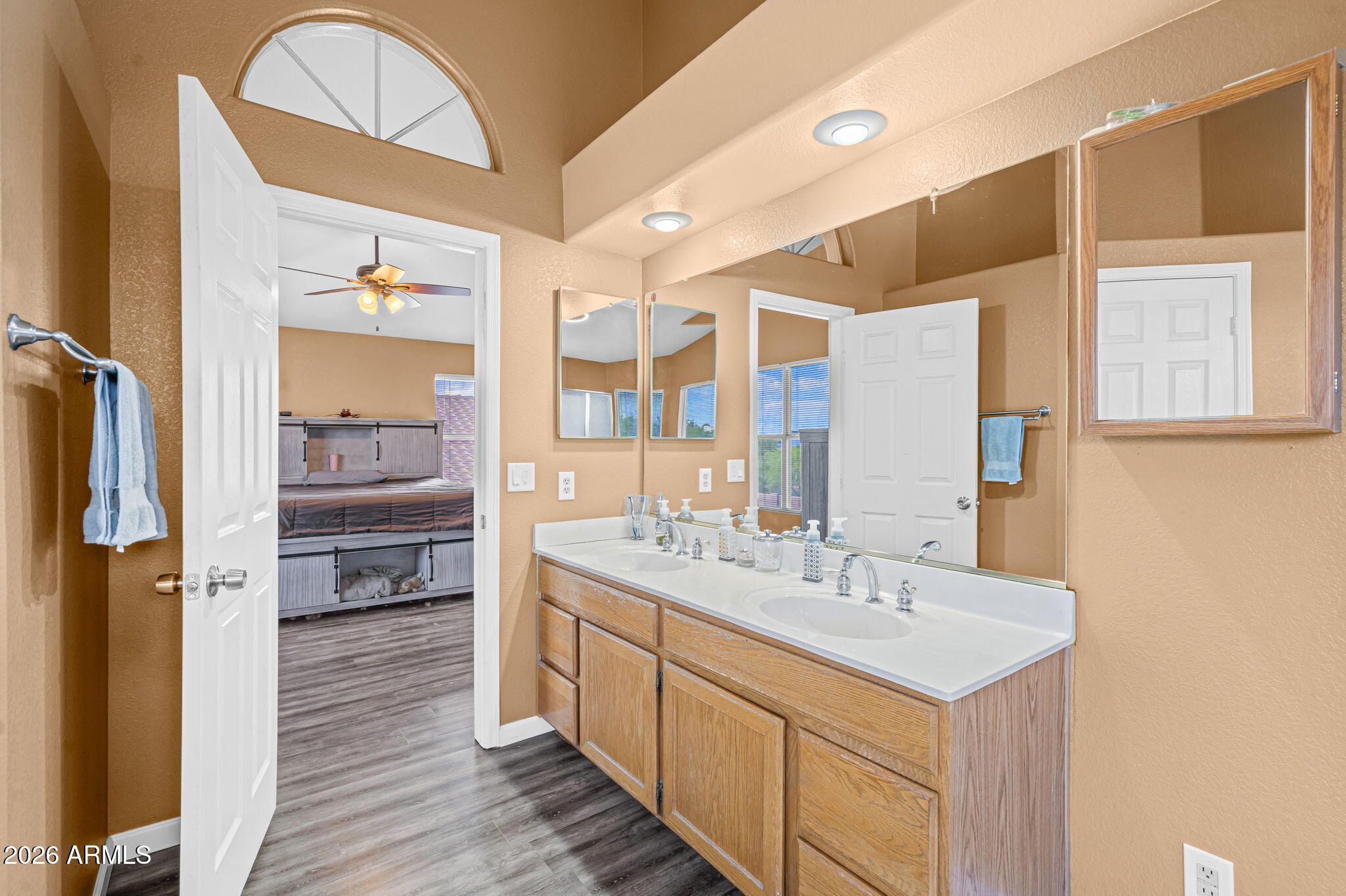 7617 West Calavar Road Peoria, AZ 85381 - Photo 13 of 27 Primary Bathroom