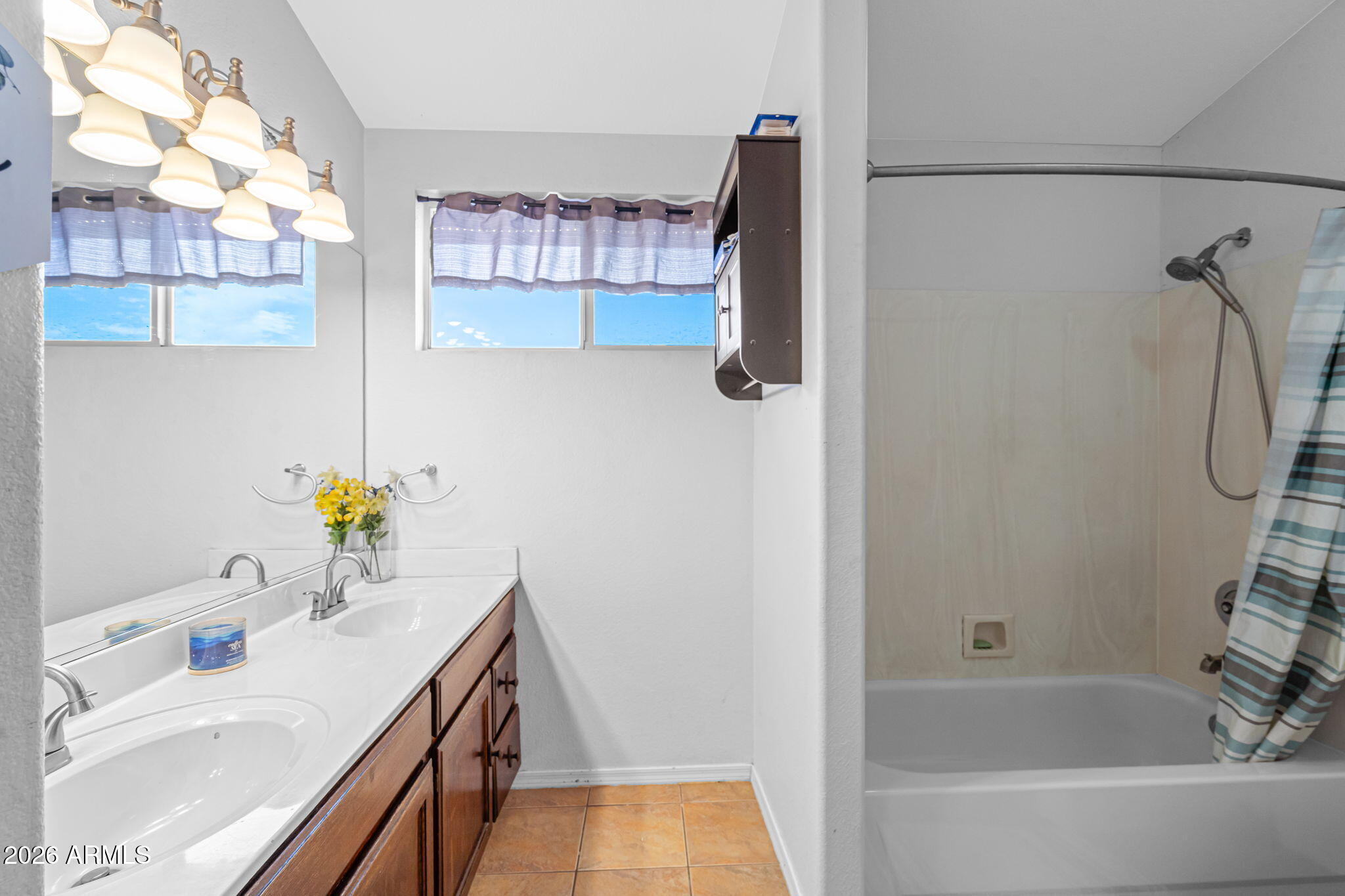 7617 West Calavar Road Peoria, AZ 85381 - Photo 18 of 27 Upstairs Bathroom