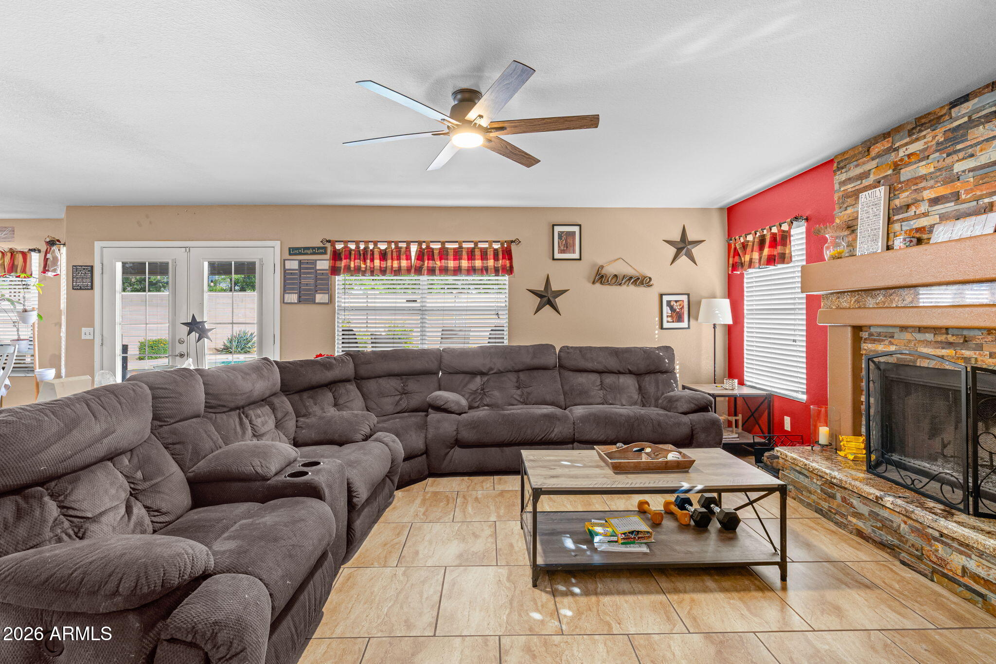 7617 West Calavar Road Peoria, AZ 85381 - Photo 7 of 27 Family Room