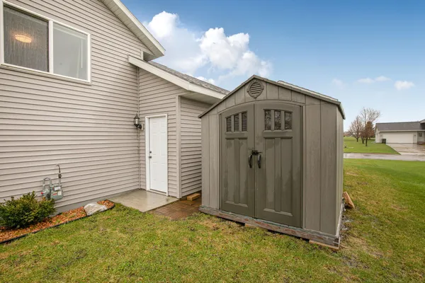 $325,000 | 548 11th Avenue Northeast, Melrose, MN 56352