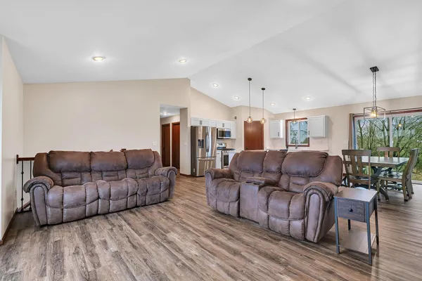 $325,000 | 548 11th Avenue Northeast, Melrose, MN 56352
