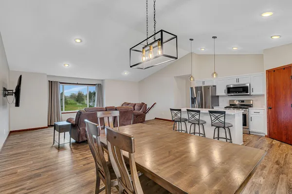 $325,000 | 548 11th Avenue Northeast, Melrose, MN 56352