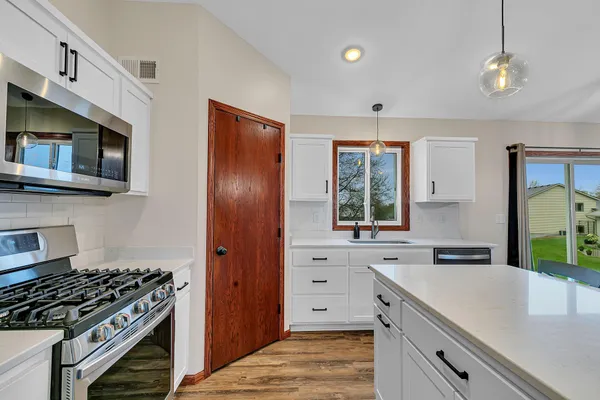 $325,000 | 548 11th Avenue Northeast, Melrose, MN 56352