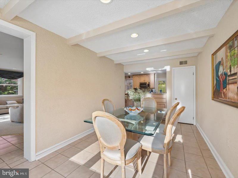 1723 Ridgeway Road Havertown, PA 19083 - Photo 20 of 35 a dining room with furniture and window