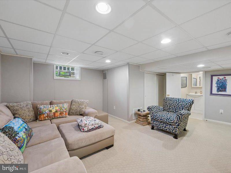 1723 Ridgeway Road Havertown, PA 19083 - Photo 31 of 35 a living room with furniture