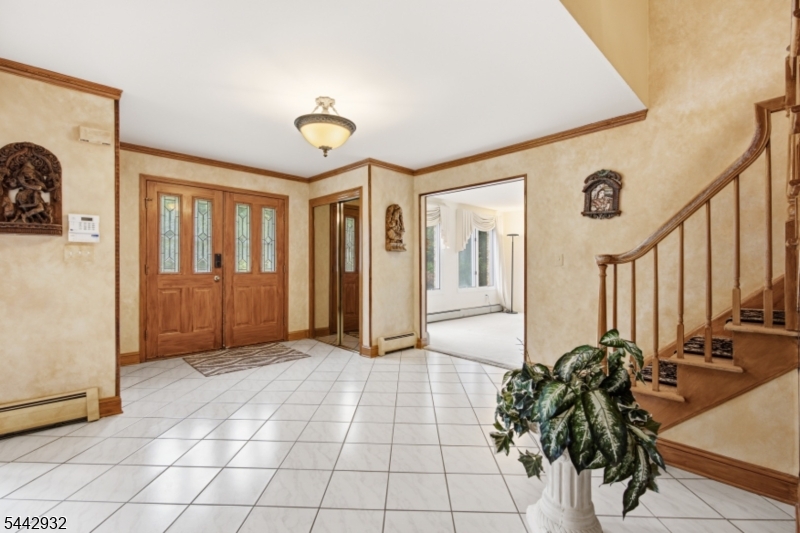 37 Continental Road Morris Plains, NJ 07950 - Photo 4 of 42