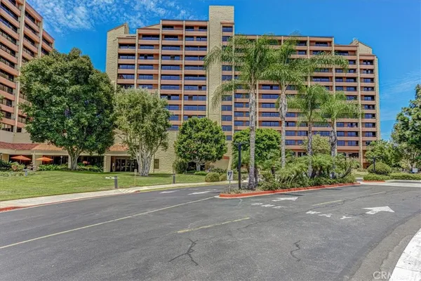 $125,000 | 24055 Paseo Del Lago, Unit 306, Laguna Woods, CA 92637