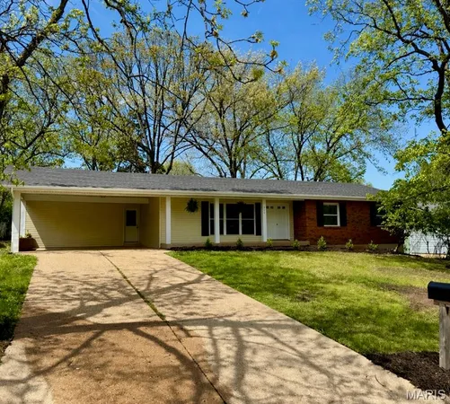 $227,500 | 215 Circle Drive, Owensville, MO 65066