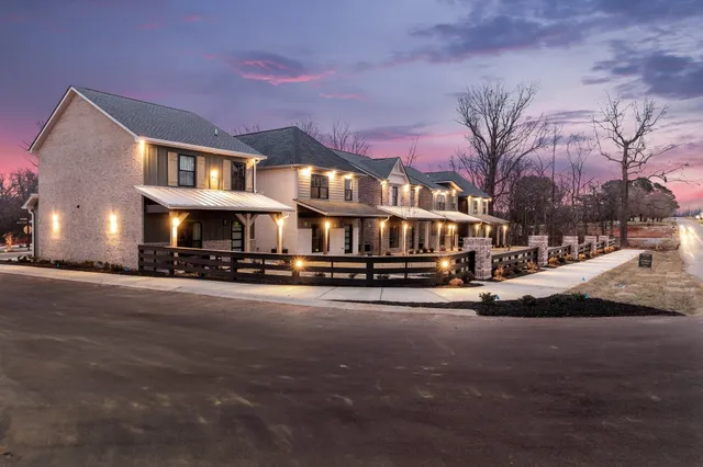 $368,900 | 69 Holland Park, Clarksville, TN 37043