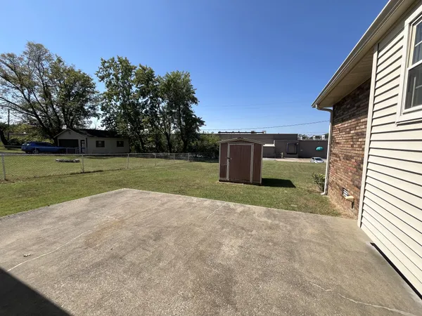 a front view of house with yard