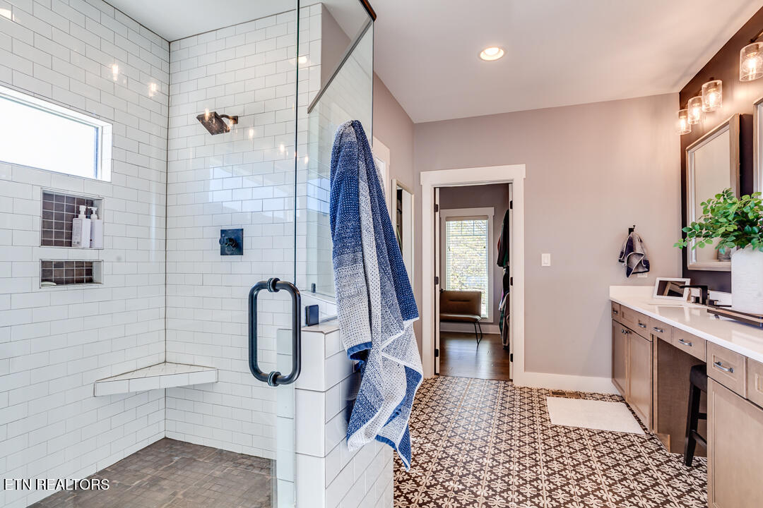6015 Cate Road Powell, TN 37849 - Photo 27 of 60 034241105-2-6015CateRdKnoxvilleTn-SCREEN
