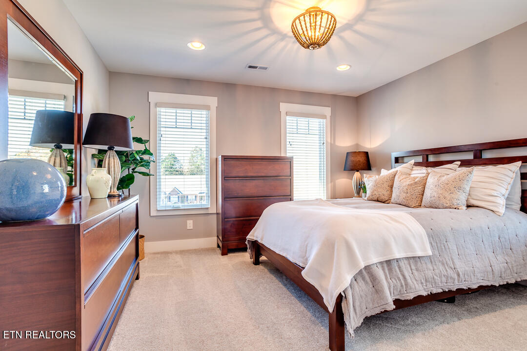 6015 Cate Road Powell, TN 37849 - Photo 33 of 60 041241105-2-6015CateRdKnoxvilleTn-SCREEN