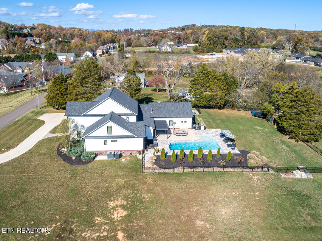 6015 Cate Road Powell, TN 37849 - Photo 53 of 60 009241105-2-6015CateRdKnoxvilleTn-SCREEN