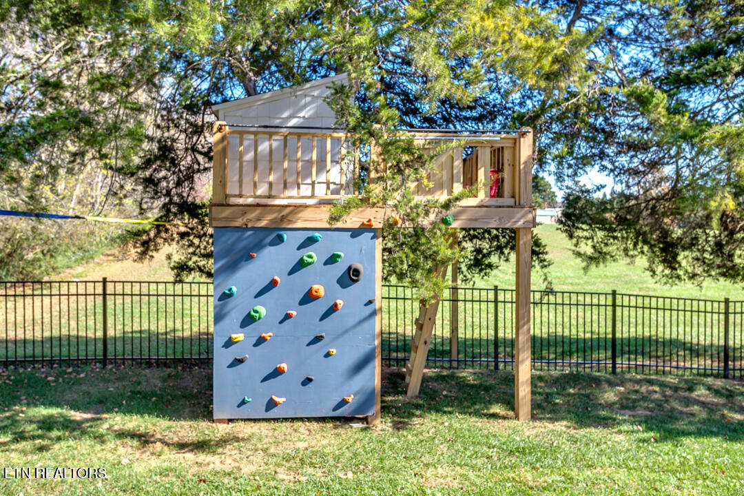6015 Cate Road Powell, TN 37849 - Photo 56 of 60 069241105-2-6015CateRdKnoxvilleTn-SCREEN