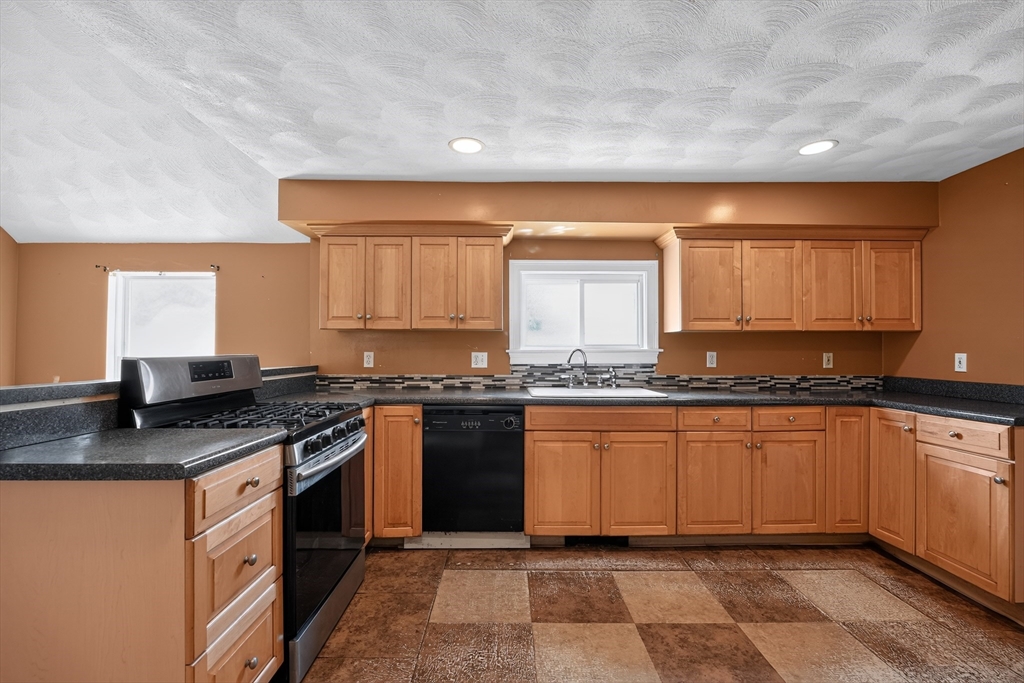 14 Forestvale Road Boston, MA 02136 - Photo 10 of 22