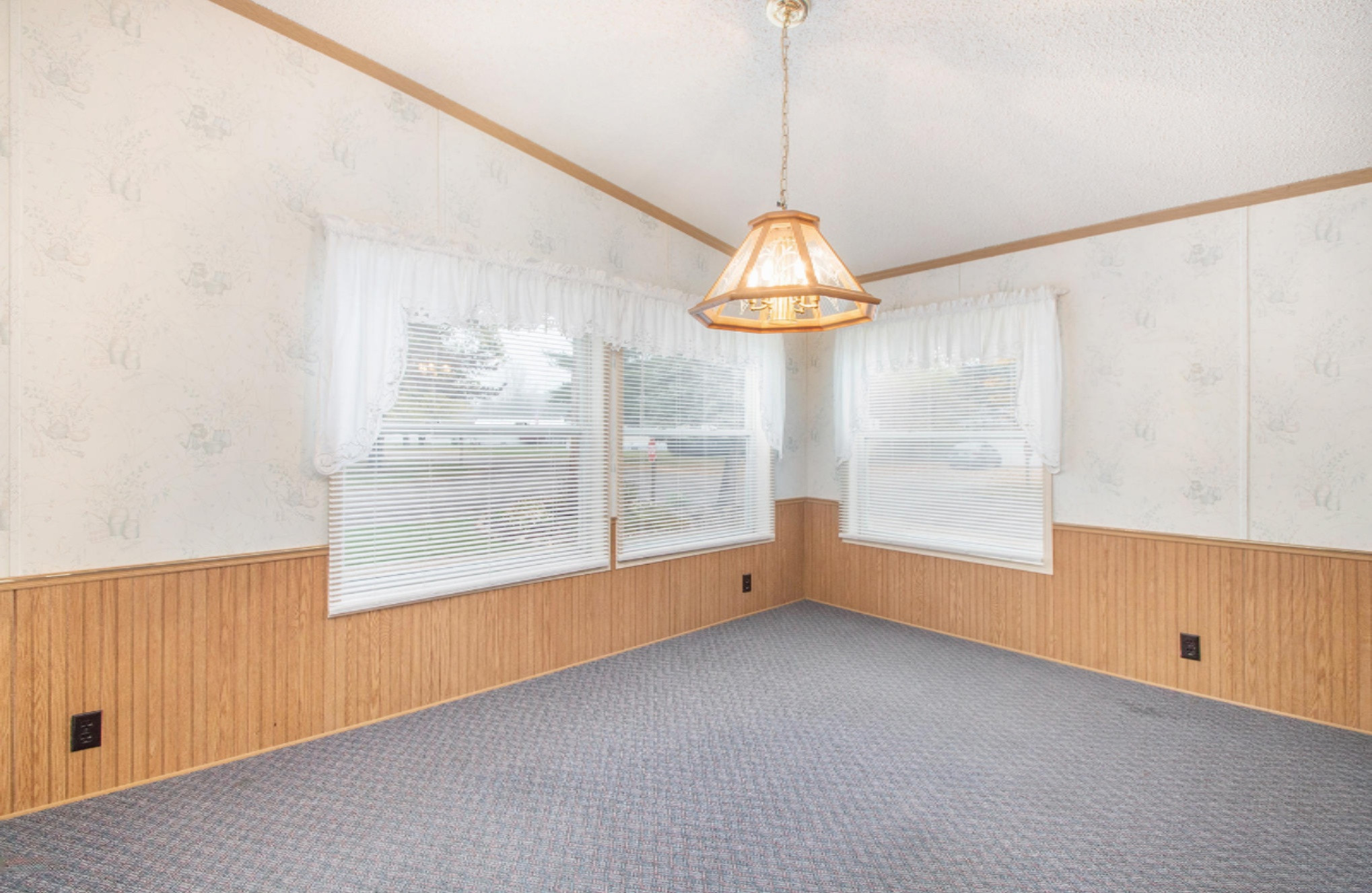 701 14th Street, Unit 79 Three Rivers, MI 49093 - Photo 12 of 21 IMG_3151