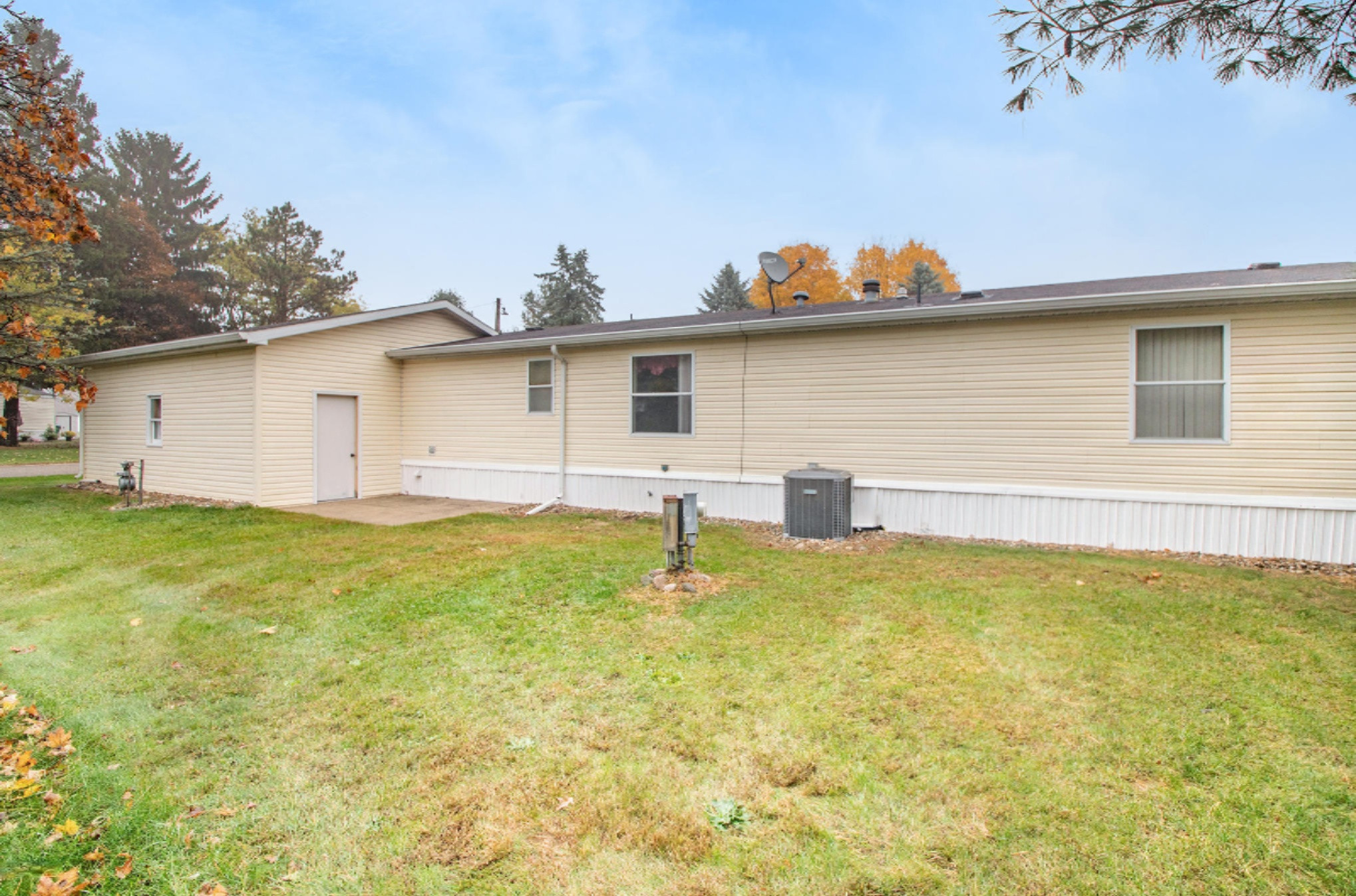 701 14th Street, Unit 79 Three Rivers, MI 49093 - Photo 5 of 21 IMG_3139