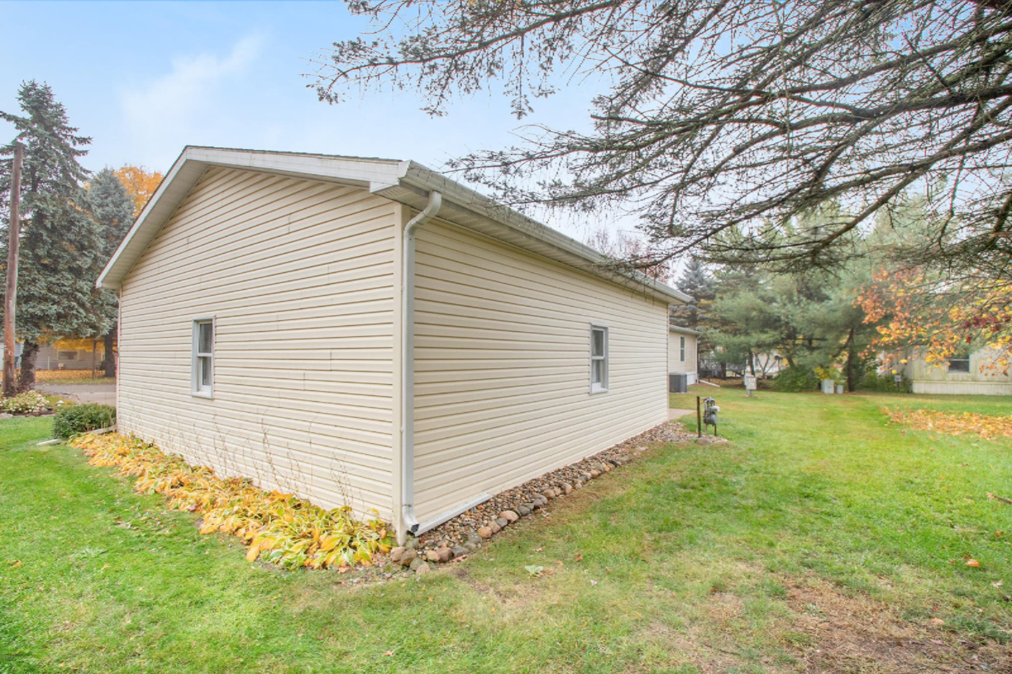 701 14th Street, Unit 79 Three Rivers, MI 49093 - Photo 6 of 21 IMG_3140
